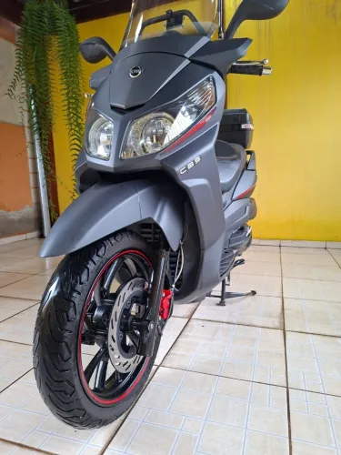 Vende se moto ( citycom S 300I ).