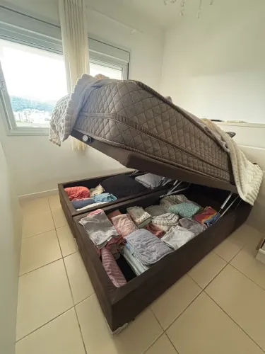 CAMA QUEEN COM BOX BAÚ