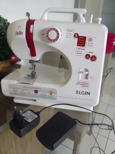 Mini máquina de costura Bella Elgin
