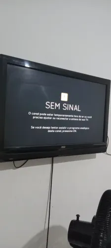 Vendo uma tv 32 polegadas AOC