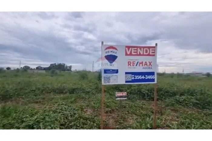 "Invista em Terreno na Promissora Região Centro-Oeste"