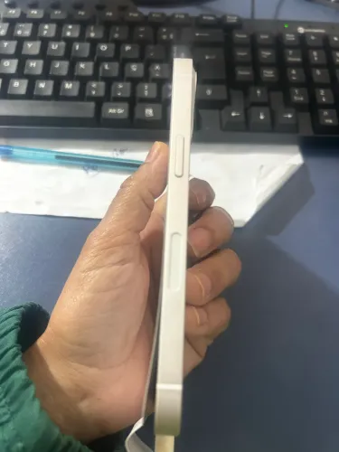 IPHONE 13 128g novo
