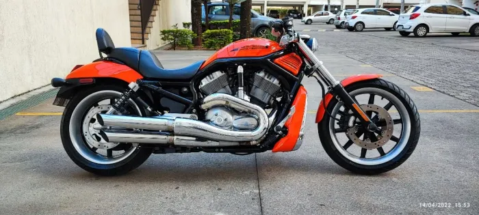 Harley-Davidson V-Rod VRSCB 2005 - 35k km - Única do Brasil nessa cor!