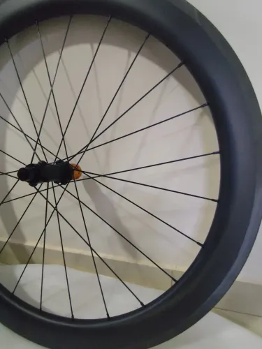 Roda em carbono para speed