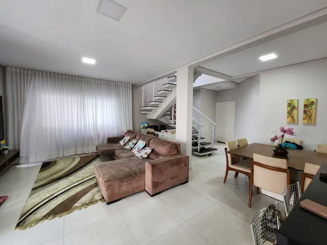 Sobrado com 4 dormitórios à venda, 272 m² por R$ 1.800.000,00 - Panorama Residence - Indai