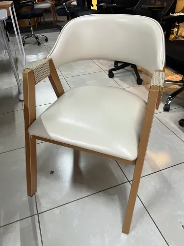 Cadeira courino branco