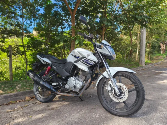 YAMAHA YS FAZER 150 SED