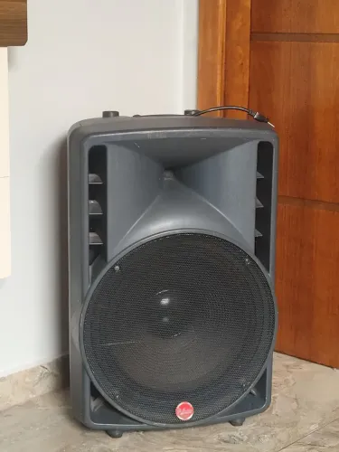 Caixa de Som Ativa Leacs LT 1500 - Potente com USB e Mic