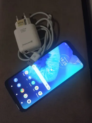Celular funcionando perfeitamente Moto G8 Power lite