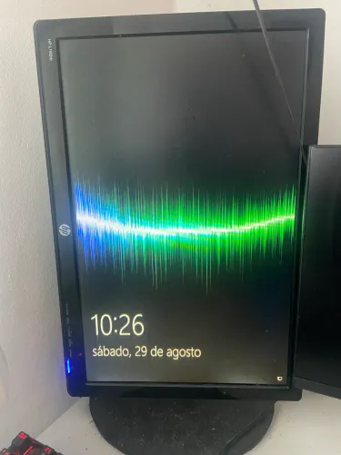 Monitor HP L190HB, de 19 polegadas, LCD, com entradas VGA e DVI.