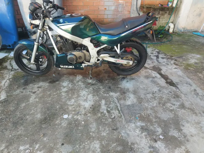 Suzuki GS 500E