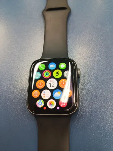 Apple watch 4 em estado de novo com todas as funcionalidades. Acompanha cabo carregador.