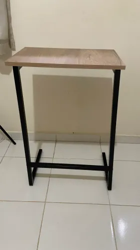 Mesa auxiliar de sofá