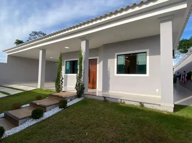 Lindo imóvel linear, em Porto da Roça