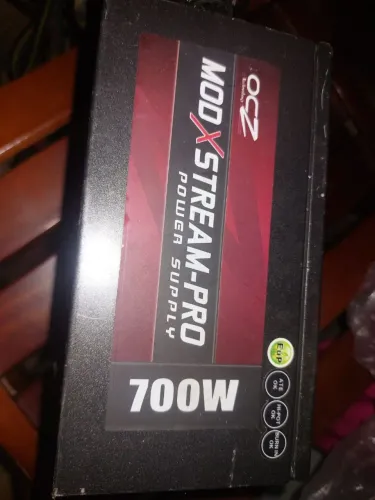 Fonte real p/ computador OCZ de 700w.