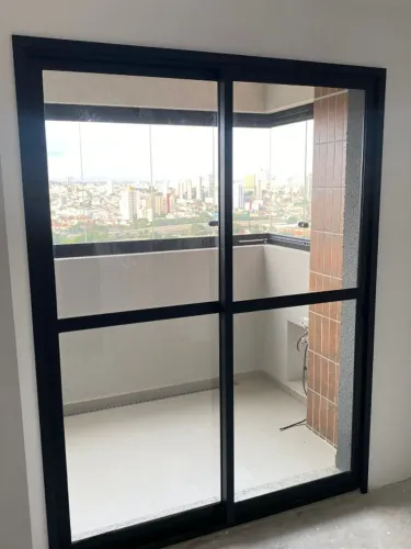 PORTA DE CORRER 2 FOLHAS VIDRO TEMPERADO SACADA ALUMÍNIO PRETO - 1,60 x 2,10