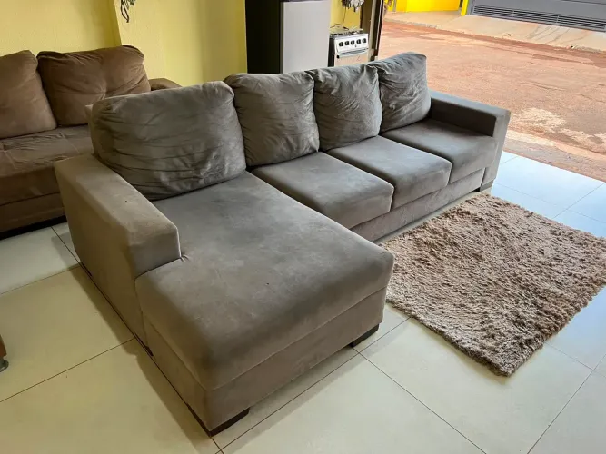 Sofá chaise mais de 3 lugares retrátil medida 2.75 retrátil aberto fica com 1.30 chaise