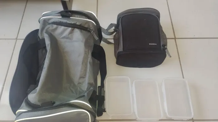 Kit Mala Esportiva + Lancheira BAGAGGIO última geração + 3 Marmitex com Máxima vedação.