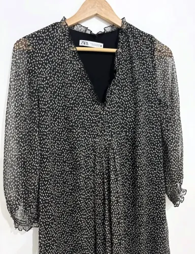 Vestido curto zara