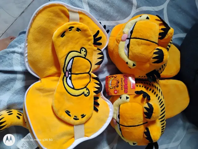 Vendo pantufa Garfield