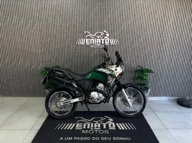 YAMAHA TENERE 250 VERDE 2017