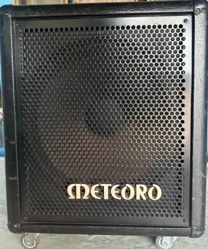 Amplificador Meteoro para contra baixo