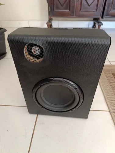 Caixa amplificada slim de 8 Pol
