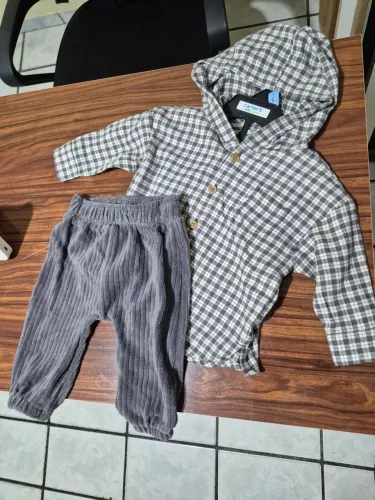 Roupa bebê Carter's 3 a 6 meses e extratora de leite materno