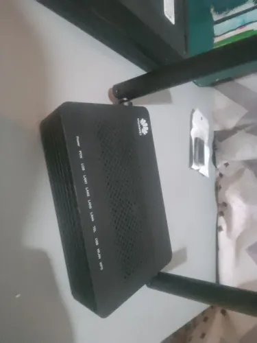 Roteador preto duas antenas
