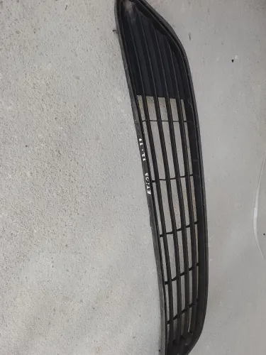 Grade de Etios inferior 2013