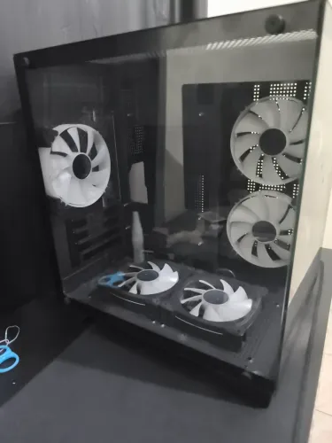 Vendo gabinete aquário já vai com 5 ventoinhas
