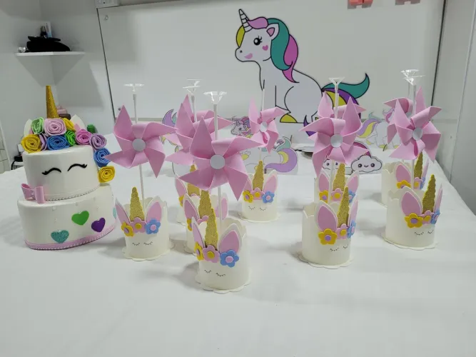 Torro lote de decorações unicórnio tudo por 120.00