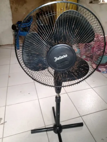 Ventilador de coluna marca futuro 220 volts