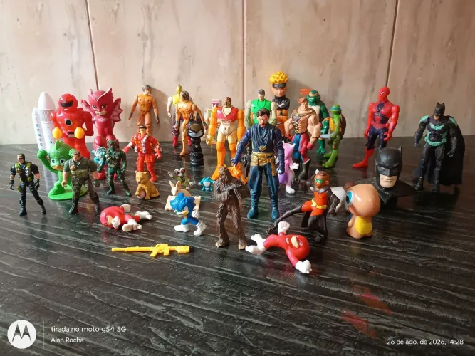Lote de brinquedos