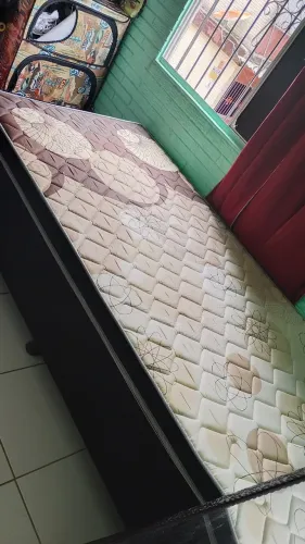No precinho 