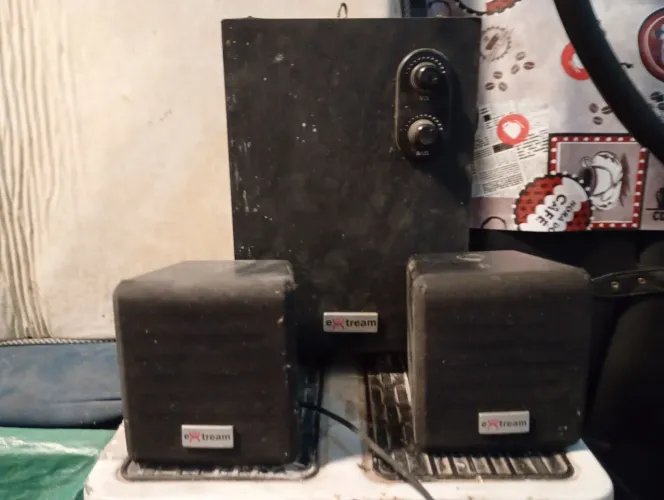 Caixas de Som com estabilizador Tream