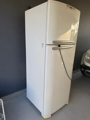 Geladeira Electrolux Frost Free DF41