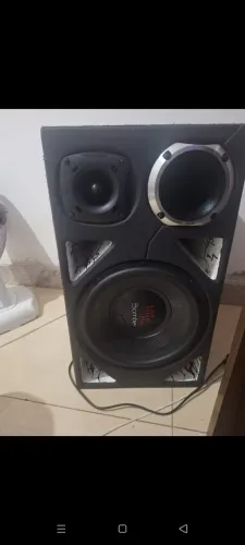 Caixa de som residencial ou pro carro