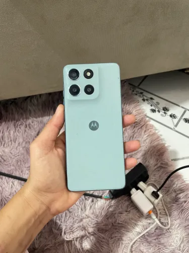 Motorola mg56 6 meses de comprado ele está ligando mais precisa trocar a tela 