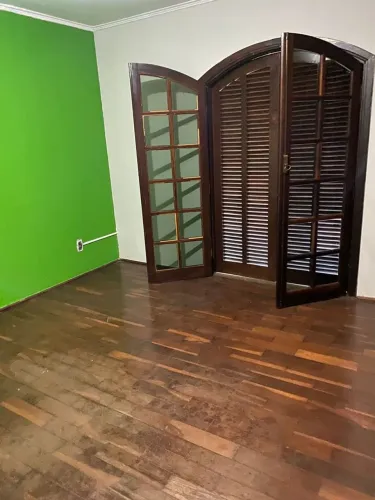 Kitnet/ Studio com 1 Quarto(s) e 1 banheiro(s) para Alugar, 50 m² por R$ 845 / Mês