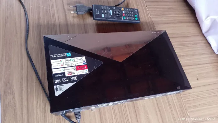 Vendo um aparelho de blu-ray smart 3d Sony 