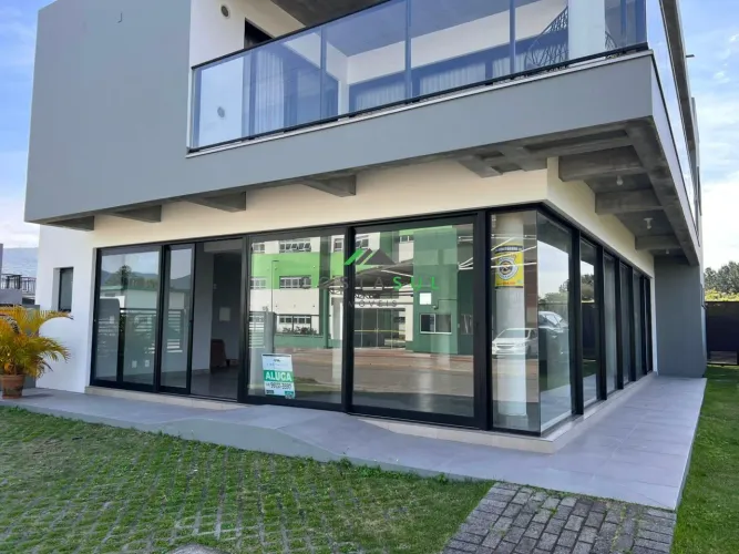 Sala Comercial no Campo Duna em frente ao Ifsc