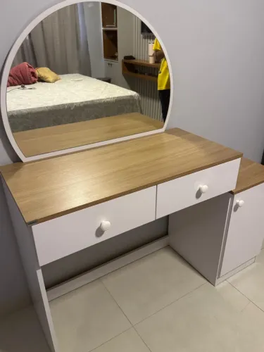Vende se penteadeira nova