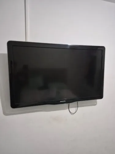TELEVISÃO COM DEFEITO