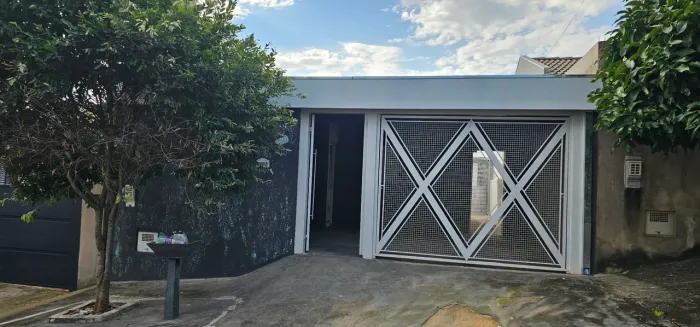 Casa próximo ao supermercado Fachine Padre Nóbrega