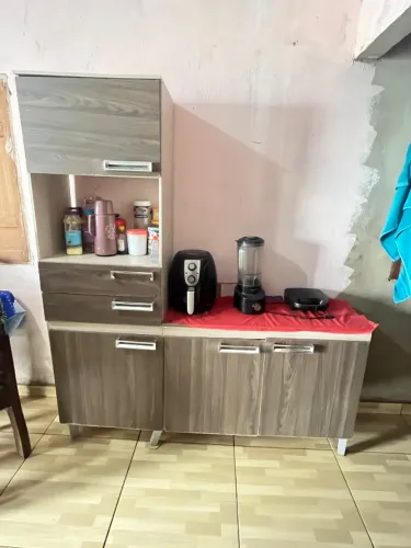 ARMÁRIO DE COZINHA