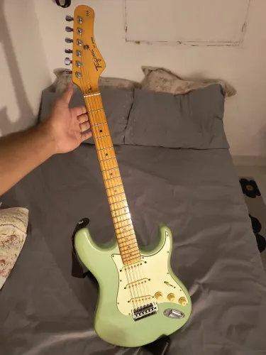 Guitarra Tagima TG 530