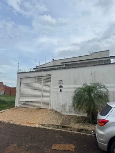 Vende-se casa - Excelente oportunidade