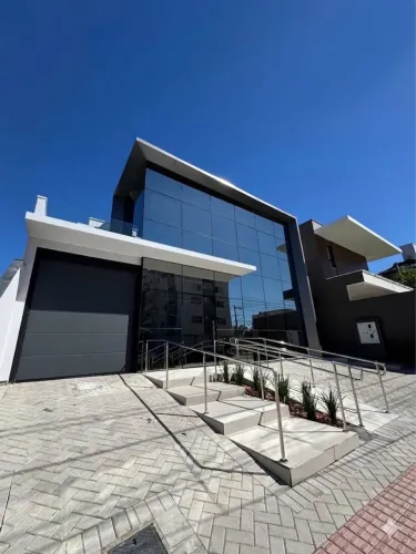 Aluga-se sala comercial em tubarão/sc