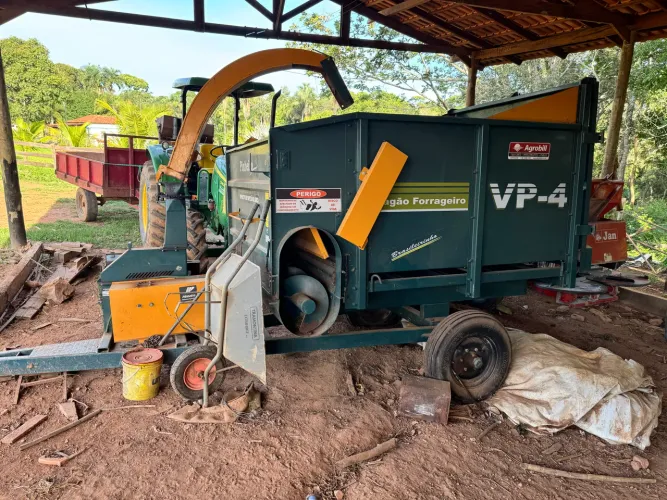 Vagão forrageiro Vp4 Pinheiro e Ensiladeita